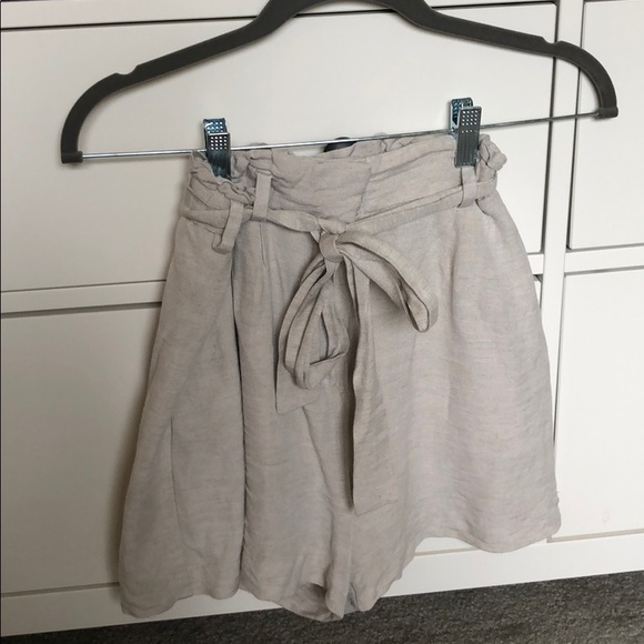 paperbag shorts beige